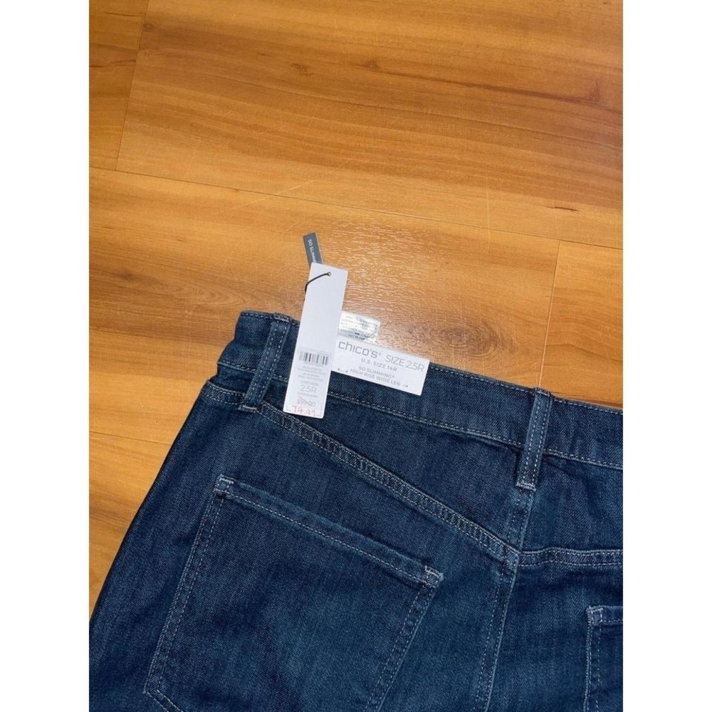 Womens NWT Chico's So Slimming High Rise Wife Leg Jeans - Picture 6 of 6
